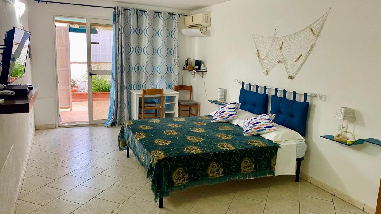 L'Oasi Di Chia Bed & Breakfast Exterior photo